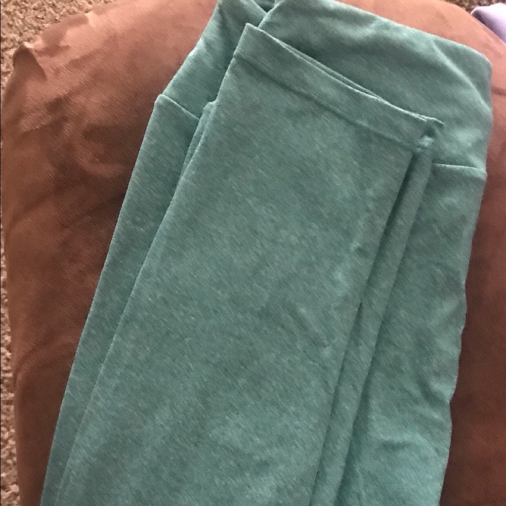 Lularoe os solid teal leggings